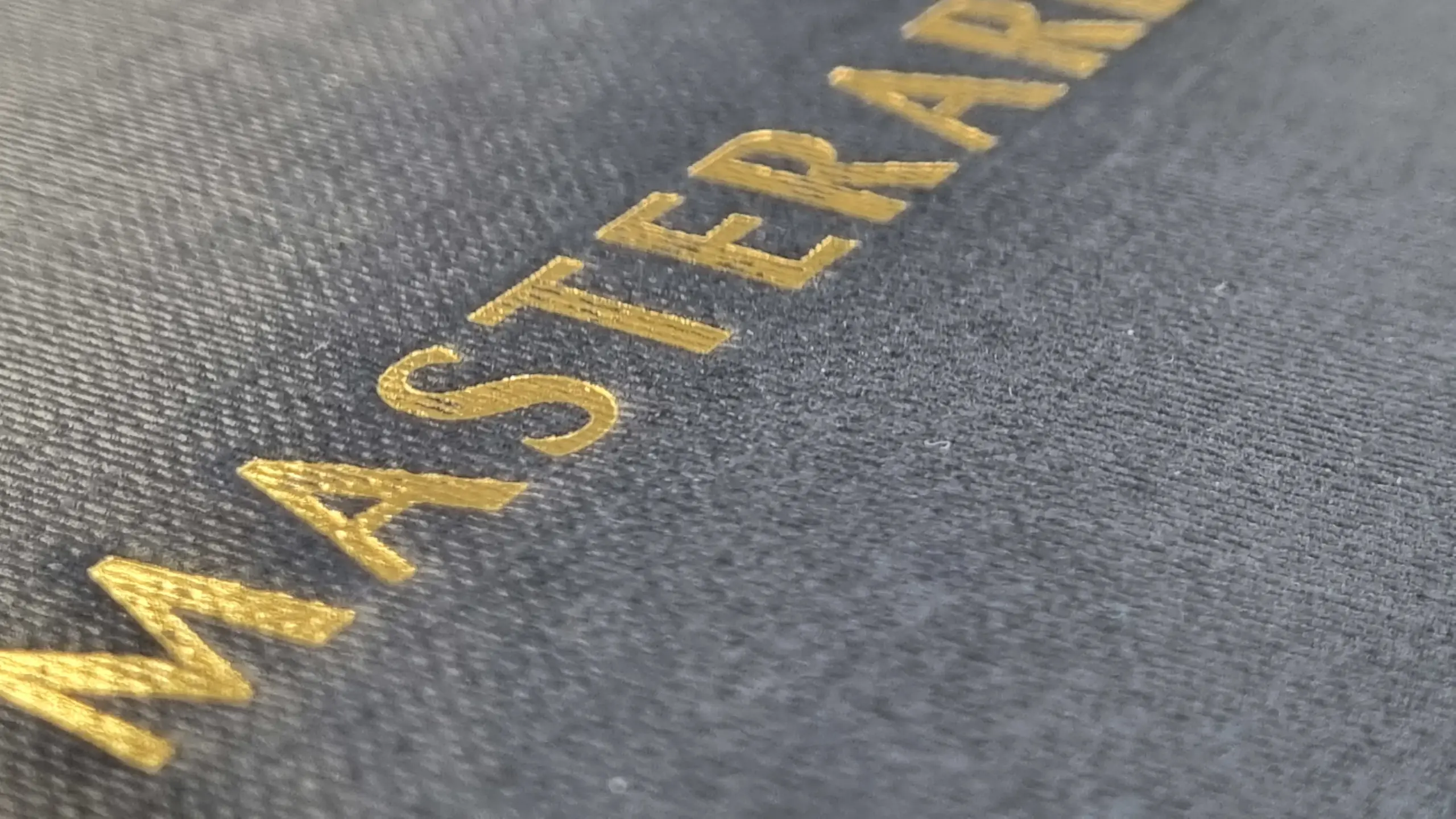 Hardcover Standard dunkelblau - klassische Prägung - in Gold